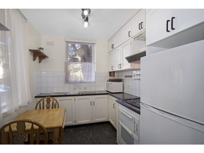 2/152 Alma Road, St Kilda East VIC 3183