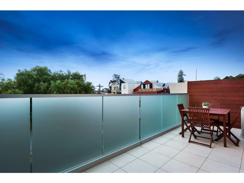 1/17 Martin Street, St Kilda VIC 3182