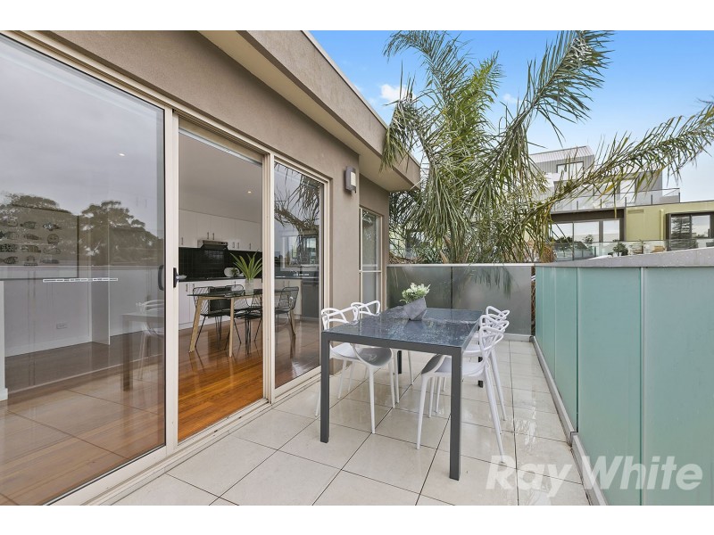 1/17 Martin Street, St Kilda VIC 3182