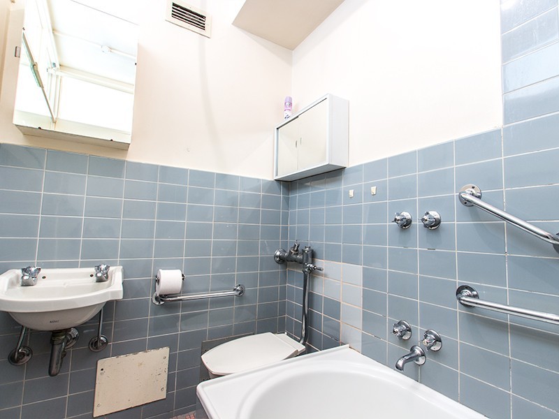 1D/12 Marine Parade, St Kilda VIC 3182