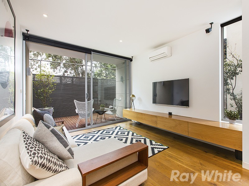 2/157 Peel Street, Windsor VIC 3181