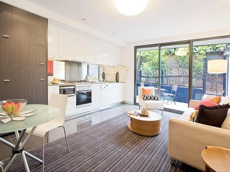 6/17 Robe Street, St Kilda VIC 3182