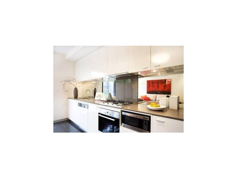 6/17 Robe Street, St Kilda VIC 3182
