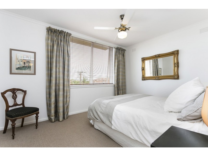 4/27 Alma Grove, St Kilda VIC 3182