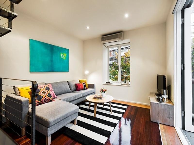 1a West Beach rd, St Kilda West VIC 3182