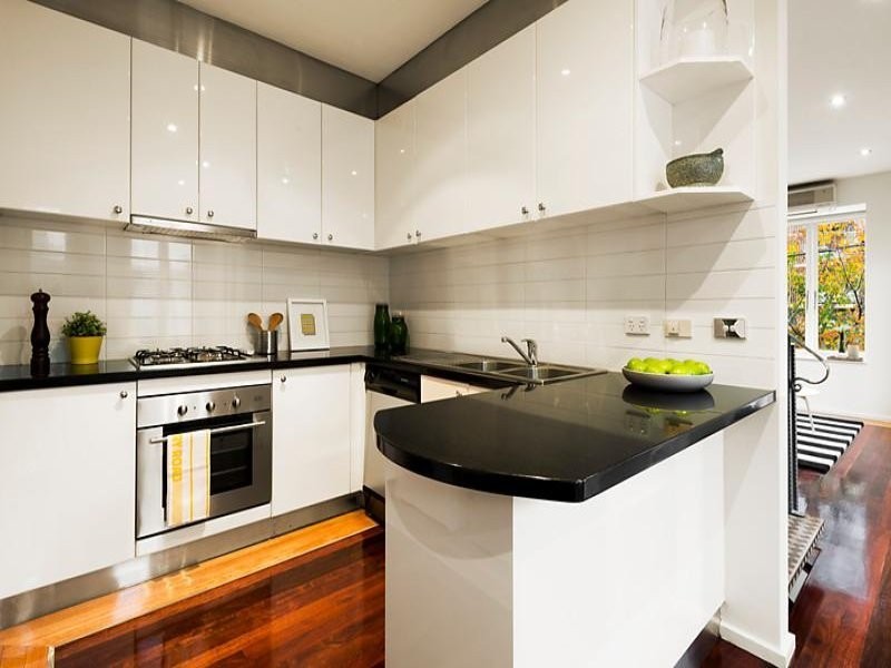1a West Beach rd, St Kilda West VIC 3182