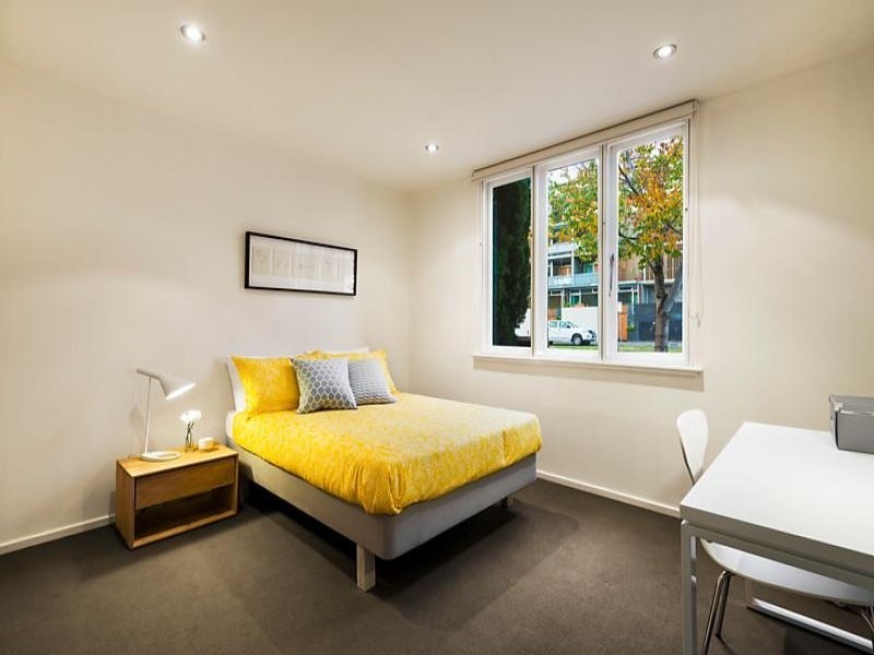 1a West Beach rd, St Kilda West VIC 3182