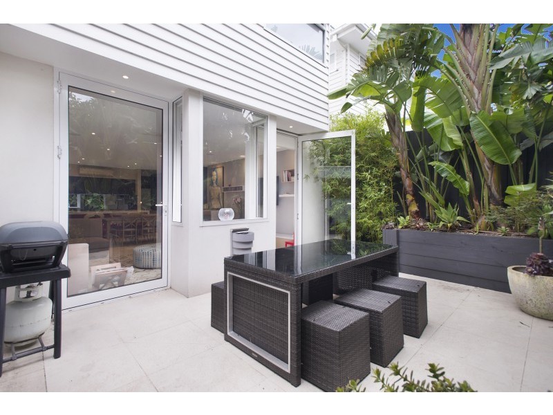 16 Fawkner Street, St Kilda VIC 3182