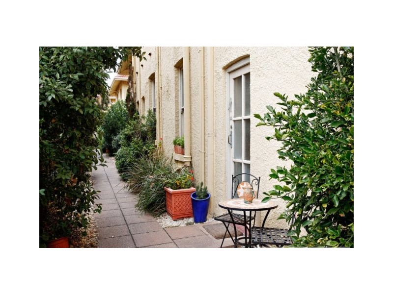 7/16 Marine Parade, St Kilda VIC 3182