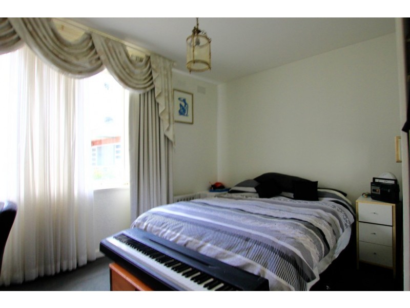 11/2a Robe Street, St Kilda VIC 3182