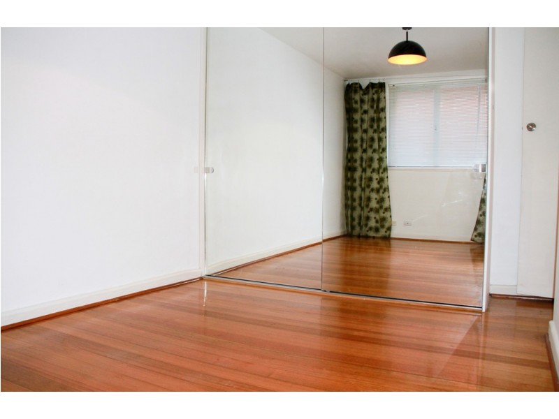 2/99 Westbury Street, St Kilda East VIC 3183