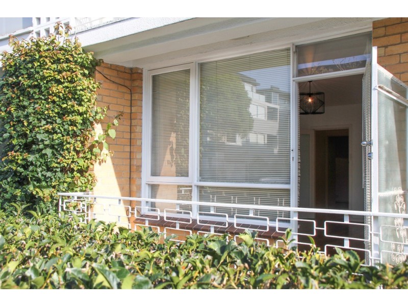 2/99 Westbury Street, St Kilda East VIC 3183