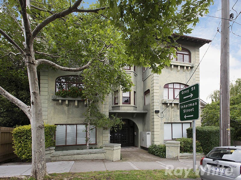 7/92 Barkly, St Kilda VIC 3182