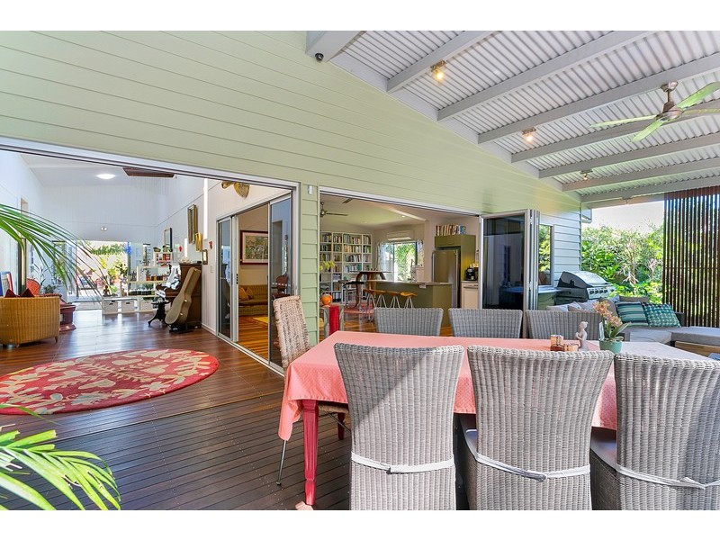 68 Roberts Drive, Trinity Beach QLD 4879