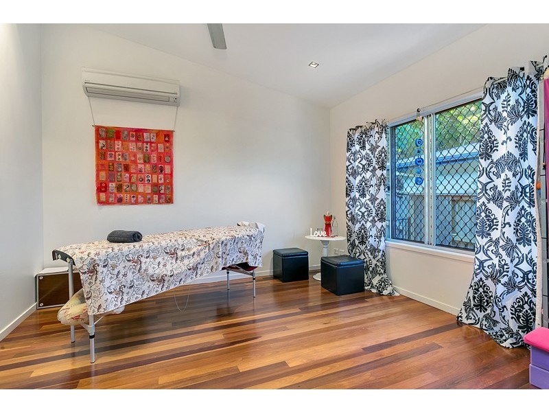 68 Roberts Drive, Trinity Beach QLD 4879