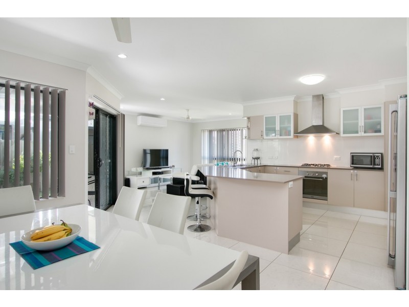 15 Landsborough Drive, Smithfield QLD 4878