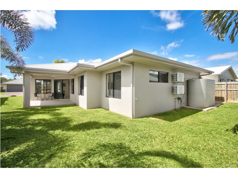 15 Landsborough Drive, Smithfield QLD 4878