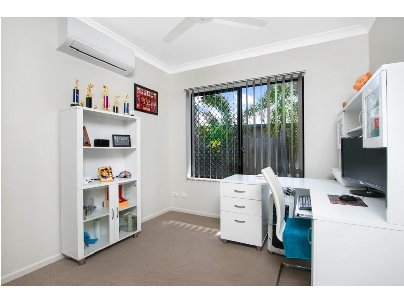 15 Landsborough Drive, Smithfield QLD 4878