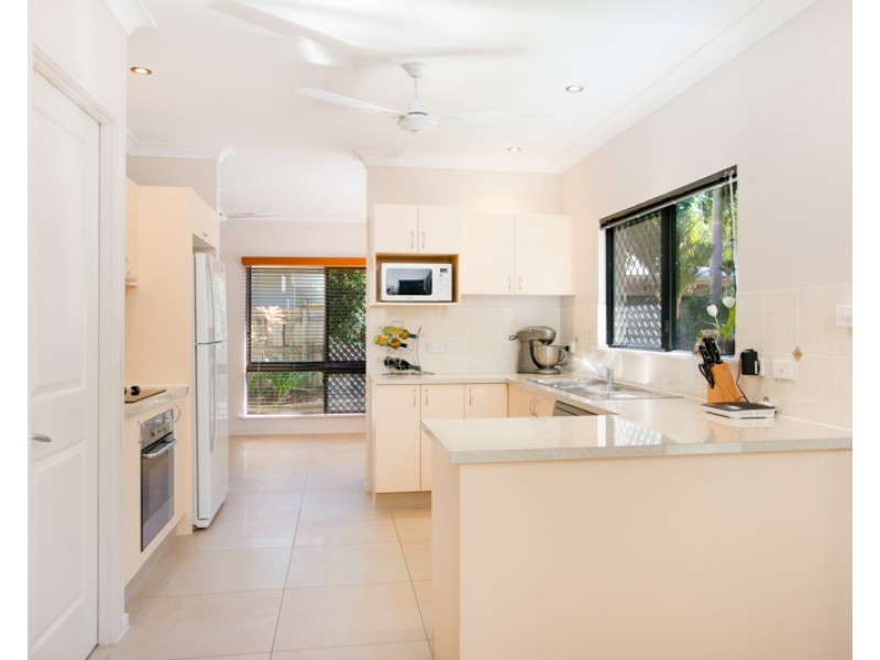 4 Franklin Close, Clifton Beach QLD 4879
