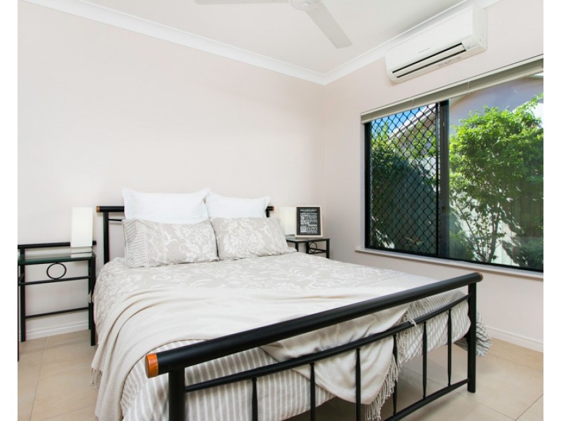 4 Franklin Close, Clifton Beach QLD 4879