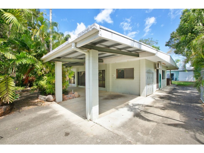 11 Huon Street, Trinity Beach QLD 4879