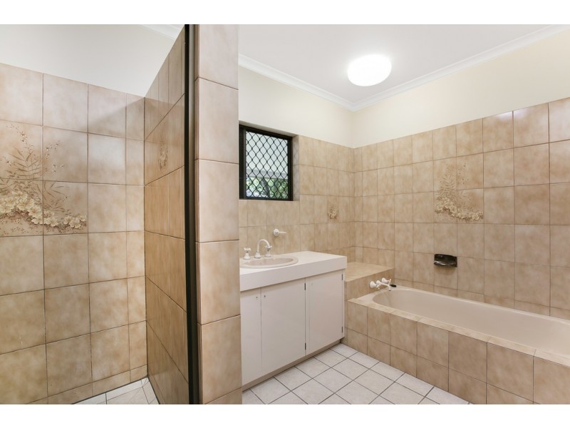 11 Huon Street, Trinity Beach QLD 4879