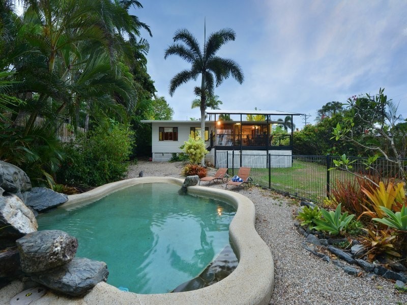 15 Marine Parade, Newell QLD 4873