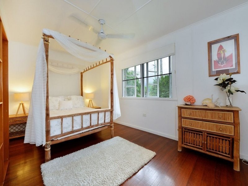 15 Marine Parade, Newell QLD 4873