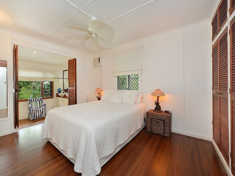 15 Marine Parade, Newell QLD 4873