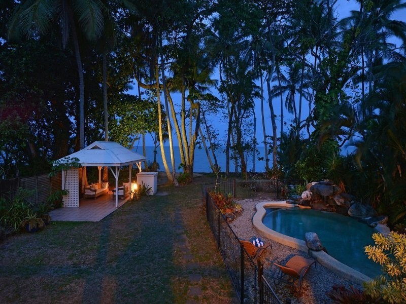 15 Marine Parade, Newell QLD 4873