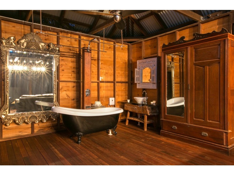 11 Buchan Street, Palm Cove QLD 4879