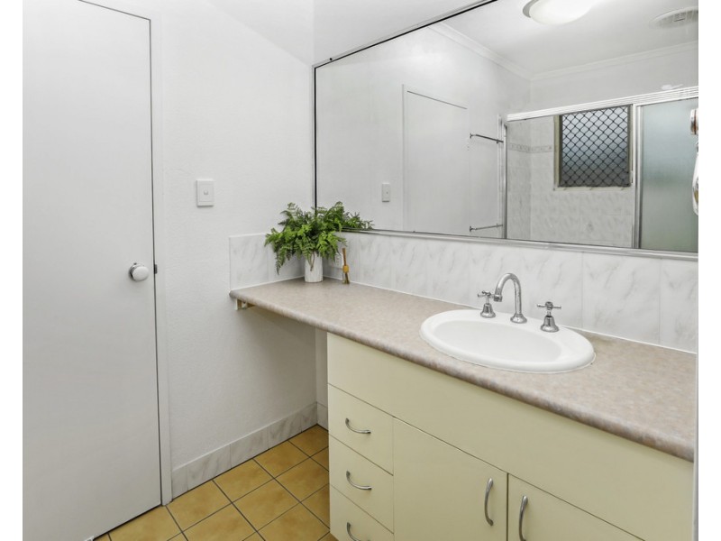 32 Ellis Close, Kewarra Beach QLD 4879