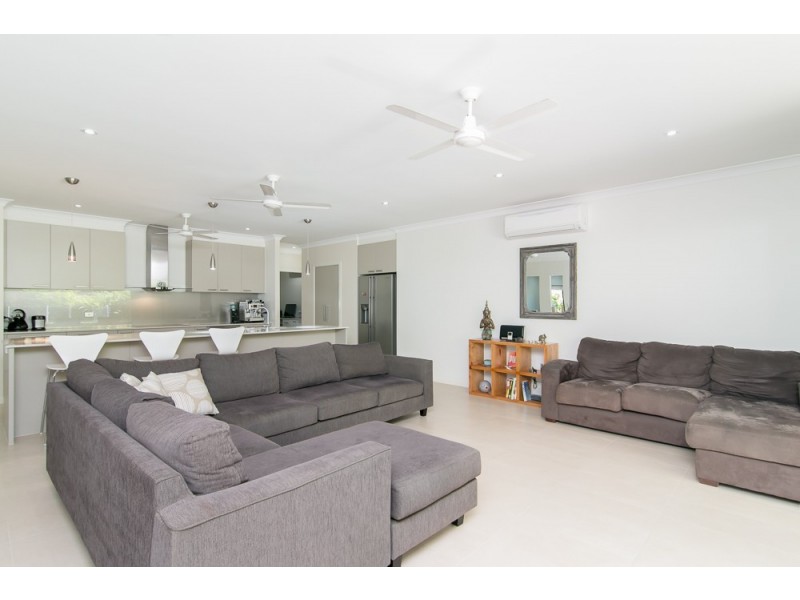 1 Weld Crescent, Smithfield QLD 4878