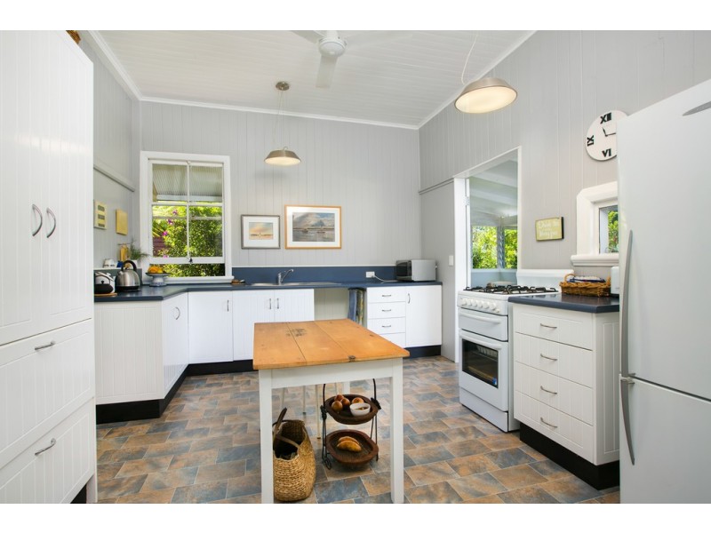 4 Eacham Road, Yungaburra QLD 4884