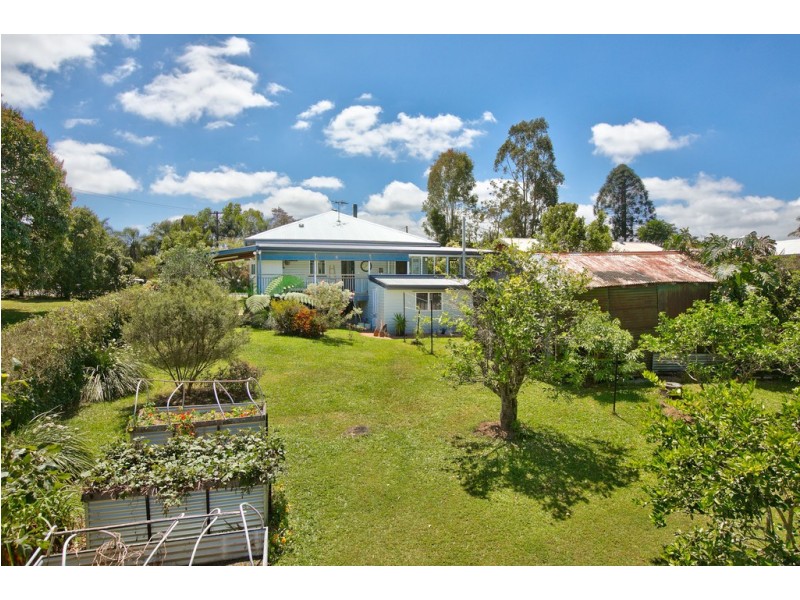 4 Eacham Road, Yungaburra QLD 4884