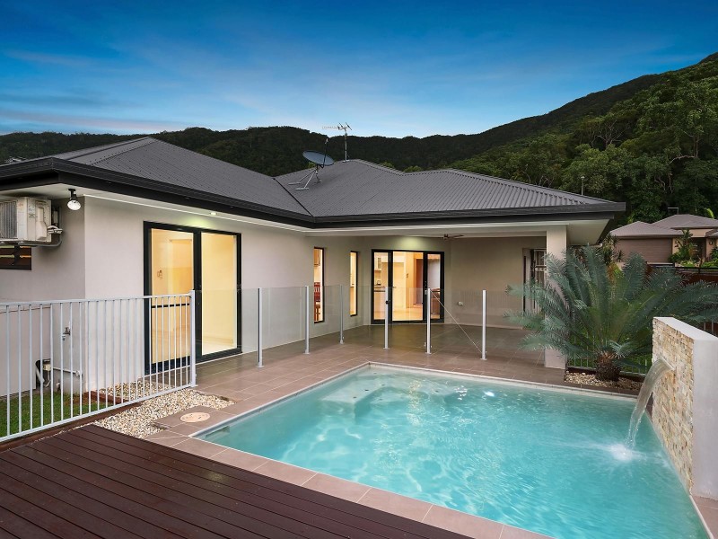 8 Retreat Close, Palm Cove QLD 4879