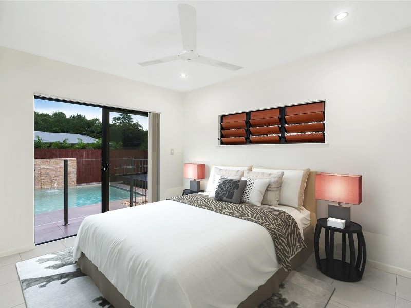 8 Retreat Close, Palm Cove QLD 4879