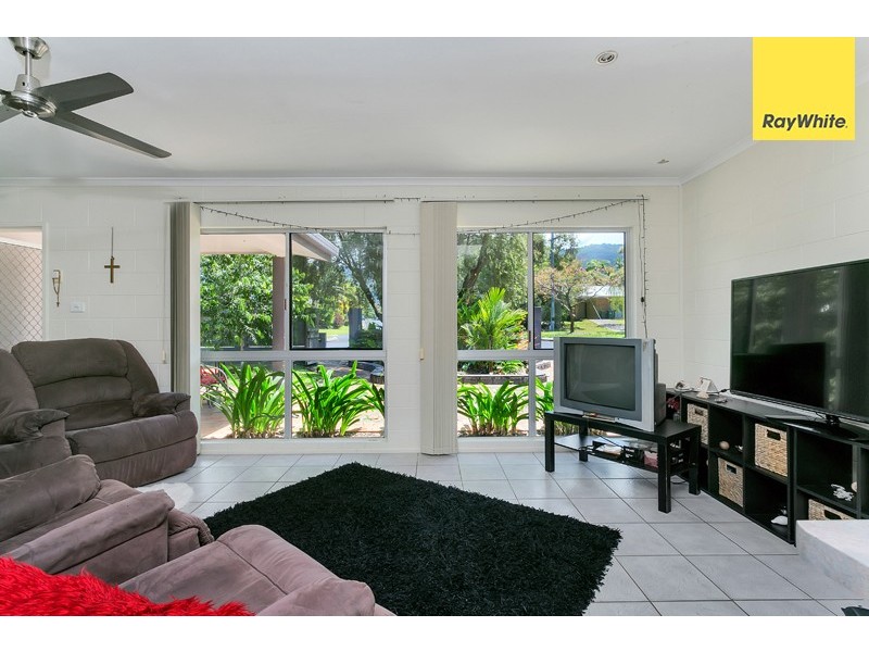 18 Hope Street, Clifton Beach QLD 4879