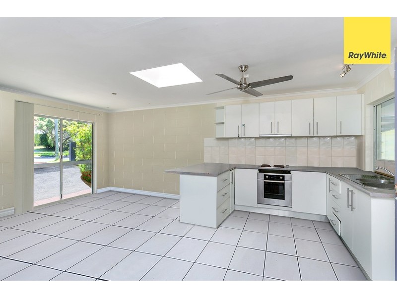 18 Hope Street, Clifton Beach QLD 4879