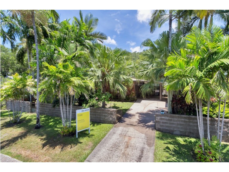 7 Flora Close, Clifton Beach QLD 4879