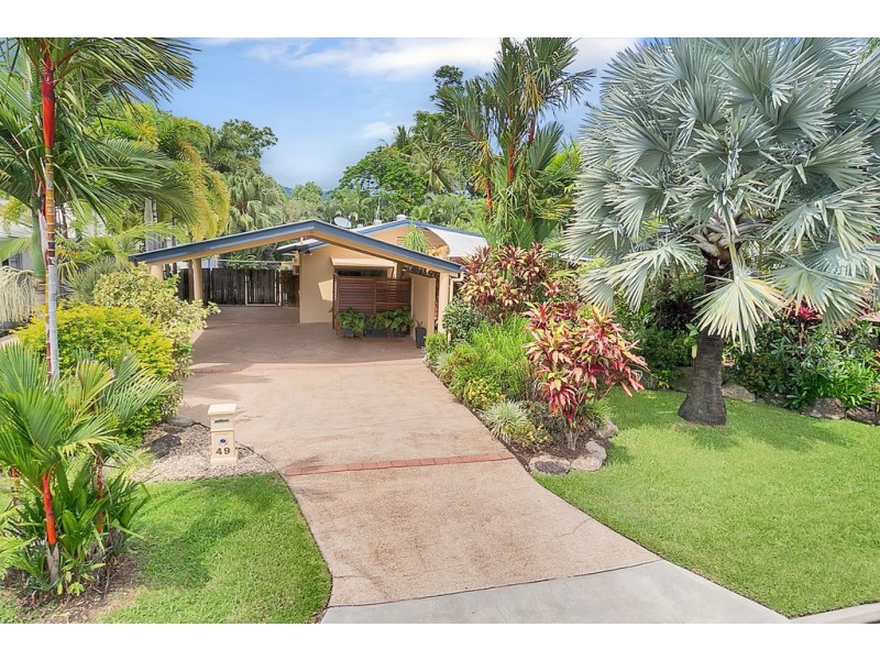 49 Moore Street, Trinity Beach QLD 4879