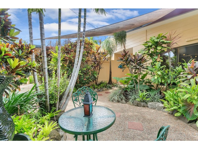 49 Moore Street, Trinity Beach QLD 4879
