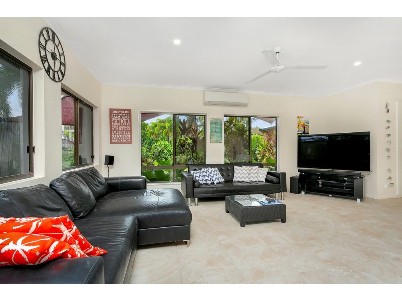 49 Moore Street, Trinity Beach QLD 4879