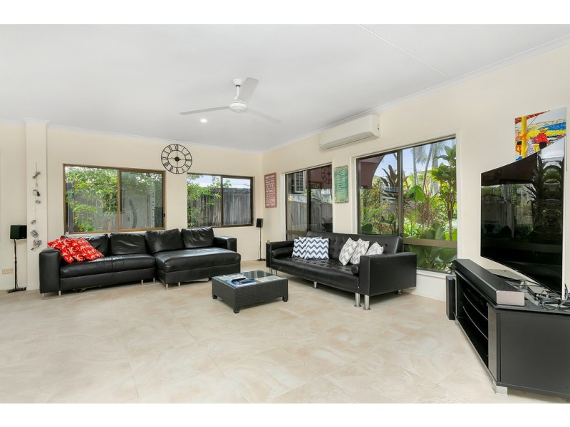 49 Moore Street, Trinity Beach QLD 4879