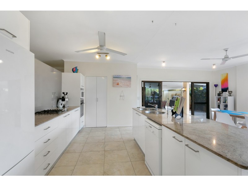 49 Moore Street, Trinity Beach QLD 4879