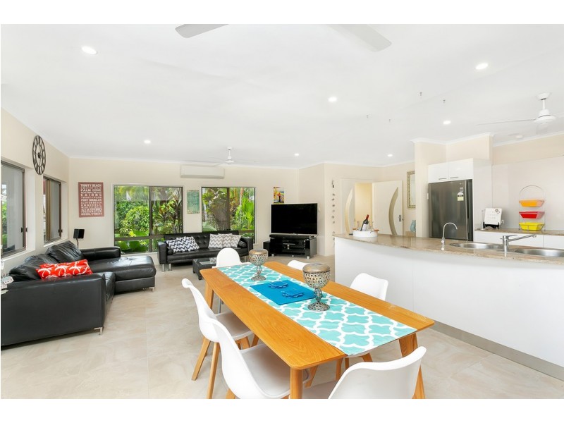 49 Moore Street, Trinity Beach QLD 4879
