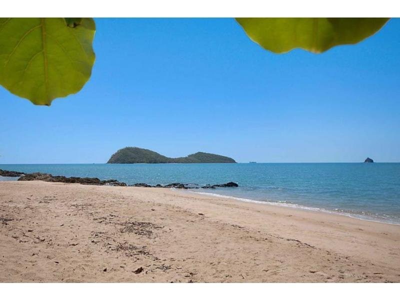 4/5-7 Amphora street, Palm Cove QLD 4879