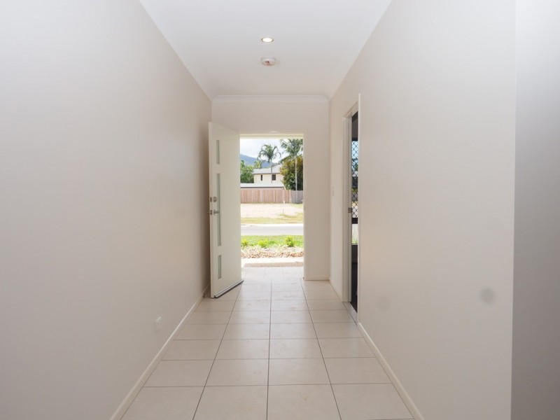 12 Tyson Close, Redlynch QLD 4870