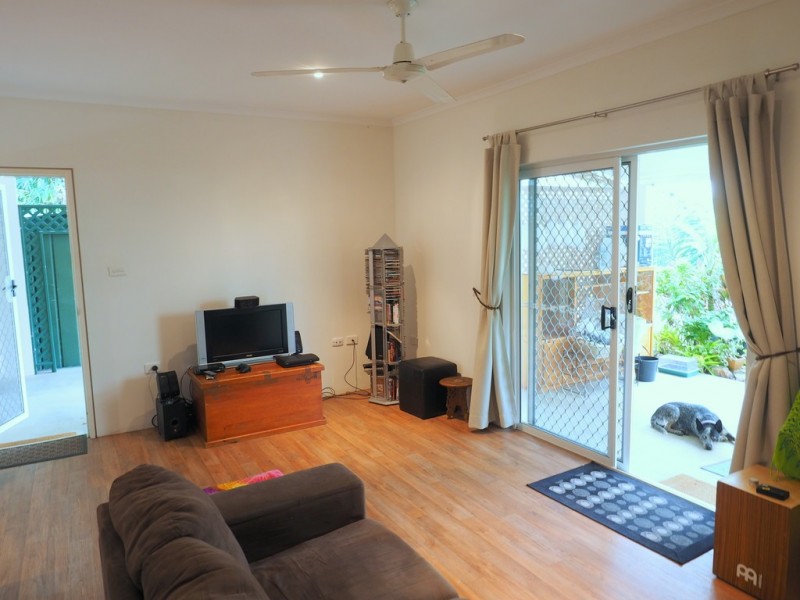2/49 Albatross Street, Kewarra Beach QLD 4879