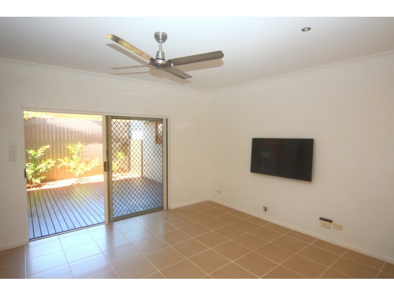 8/5-7 Oyster Court, Trinity Beach QLD 4879